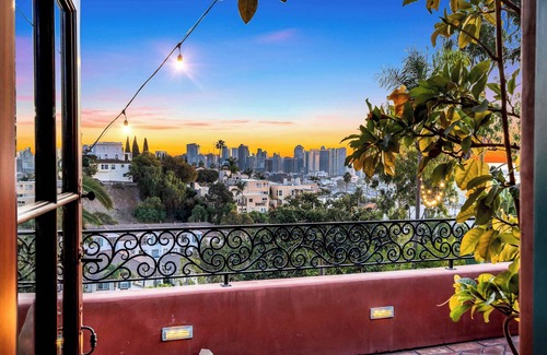 Park West Casa | Skyline & Bay Views Spanish Villa: Pool + Hot Tub!