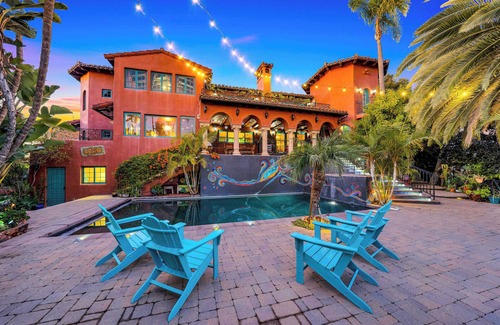 Park West Casa | Skyline & Bay Views Spanish Villa: Pool + Hot Tub!