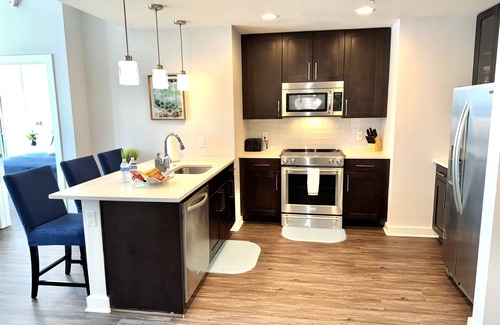 Lenox Apartamento | Skyline Luxe | Large Balcony | Mondern Comfort | Pool