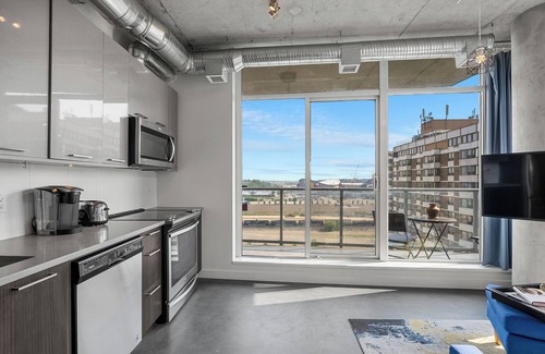 East Village Apartamento | Skyline Retreat| Downtown| Saddledome