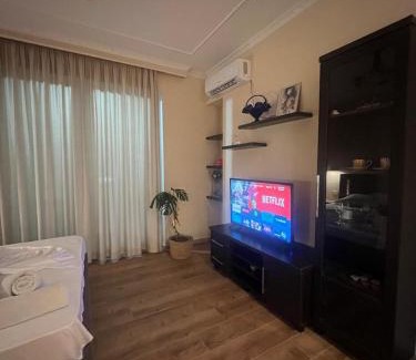Tirana Apartamento | SkyLine Studios