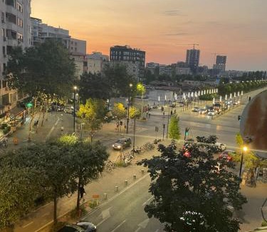 Tirana Apartamento | SkyLine Studios