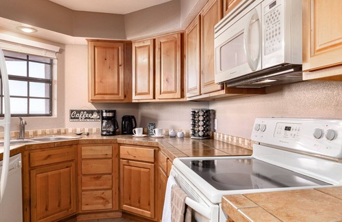 Tucson Condominio | Skyline View, City & Mountain Views, Golf nearby, bicycling, swimming pool