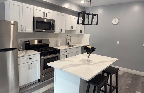 Belmont Casa | Skyline views in vibrant Philadelphia