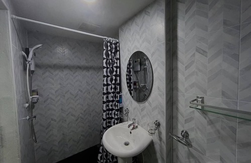 Makkasan Apartamento | SkyLink Homes Classic Studio - Airport Link Prattunam Station