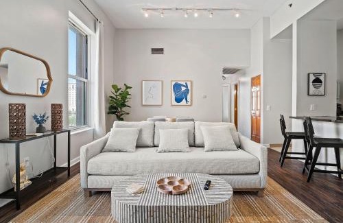 Downtown Cleveland Casa | Skyloft Condo - Walk To Stadiums - City Views