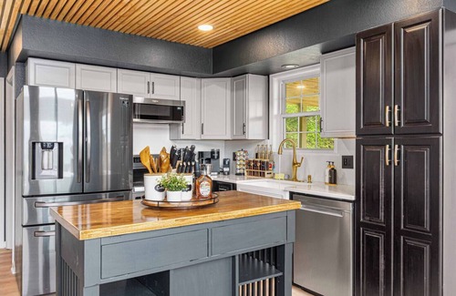 Whittier Cabina | SkyLux by 5 Seasons Homestays