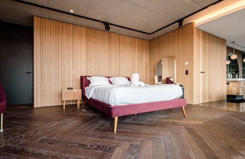 Gasperich Apartamento | SKYLUX21-Designer Penthouse W Concierge