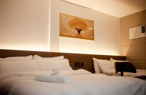 Luzon Hotel | Skyluxe Hotel