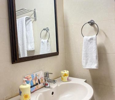 Gagar Cama Y Desayuno | SkyNest Bhimtal