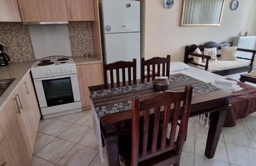 Skiros Apartamento | Skyros Lithari Luxury - Poolside Retreat