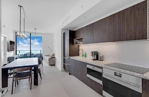 Downtown Miami Condominio | SkyVilla Penthouse 3BD 3BA in Hotel 601 Miami
