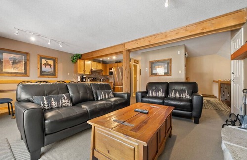 East Kootenay Apartamento | Slalom Spirit | Ski-In/Out | Steps from Toby Chair