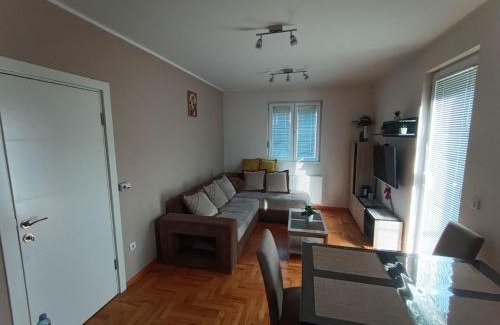 Zvezdara Apartamento | Slatka malina apartman