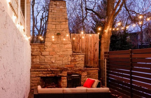 East Millcreek Casa | SLC Bungalow — Cozy, renovated home with washer & dryer
