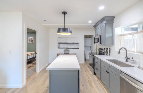 Poplar Grove Cabaña | SLC Cozy Backhouse - Downtown SLC Base