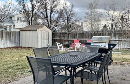 Kearns Casa | SLC Home close to Airport, Concerts, Ski & More (Pet friendly)