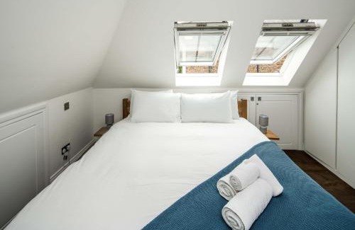 Ravenscourt Park Apartamento | Sleek and Stylish 1BD Apt with Balcony, Hammersmith