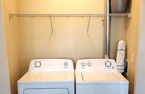 Fall Creek Place Apartamento | Sleek and Unique 1bdr Apt Dtown Gym Garage