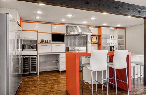 Cherry Street Casa | Sleek & Chic @ Cherry Street