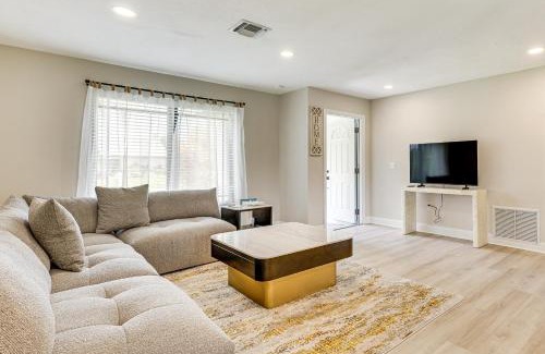 Biggar Casa | Sleek Family Home with Pool and Hot Tub in Fort Myers!