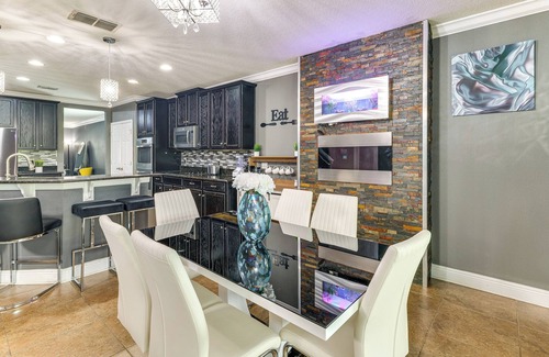 Marbella Casa | Sleek Family Home Near Orlando Theme Parks