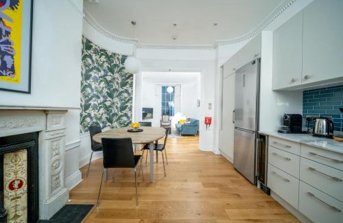 Angel Apartamento | Sleek flat with communal courtyard