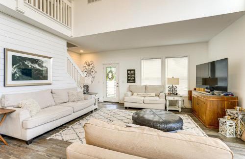 Syracuse Casa | Sleek Getaway on Lake Wawasee with Private Dock!