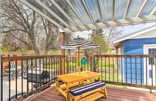 Great Falls Casa | Sleek Great Falls Retreat