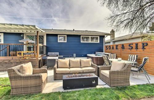 Great Falls Casa | Sleek Great Falls Retreat