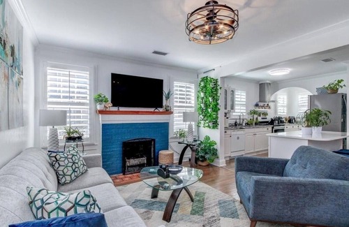 Fairfax Apartamento | Sleek Jacksonville Gem Perfect for Two Unit 3