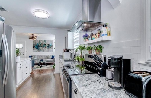 Fairfax Apartamento | Sleek Jacksonville Gem Perfect for Two Unit 3