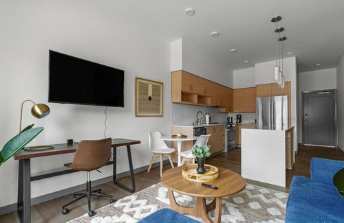 Totem Lake Apartamento | Sleek Kirkland 1BR w/ W/D, nr Groceries & Shopping, by Blueground