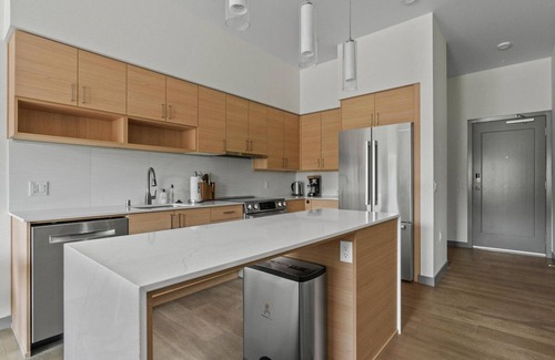 Totem Lake Apartamento | Sleek Kirkland 1BR w/ W/D, nr Groceries & Shopping, by Blueground