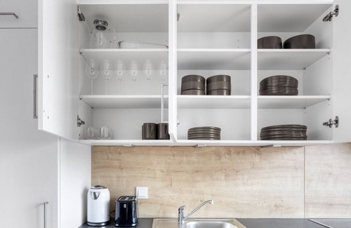 Erdberg Apartamento | Sleek Landstraße 1BR w/ Pool & Elevator, near Metro U3, by Blueground