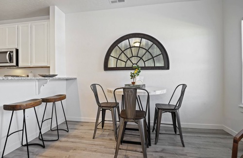 Nampa Casa | Sleek, Like-New, Sparkling Clean Townhome!