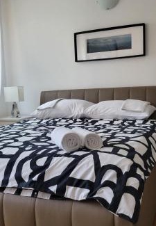 Novi Beograd Apartamento | Sleek & lovely studio with a great location