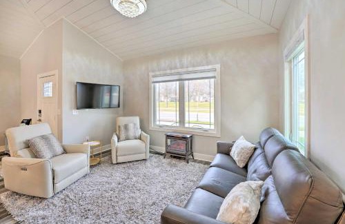 Ludington Casa | Sleek Ludington Haven Less Than 1 Mi to Lake Michigan