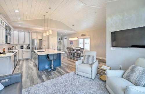Ludington Casa | Sleek Ludington Haven Less Than 1 Mi to Lake Michigan