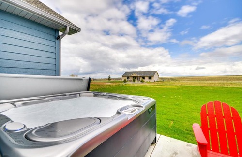 Red Lodge Casa | Sleek Red Lodge Home Rental with Private Hot Tub!
