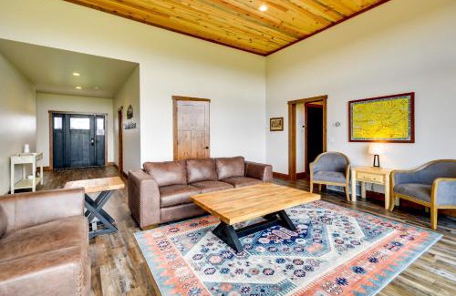 Red Lodge Casa | Sleek Red Lodge Home Rental with Private Hot Tub!