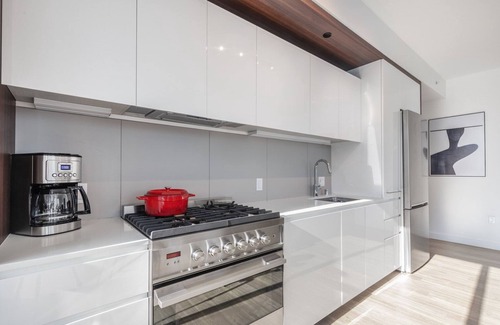 South Beach Apartamento | Sleek Rincon Hill 2BR w/ Gym, Movie Theater, nr. Facebook by Blueground