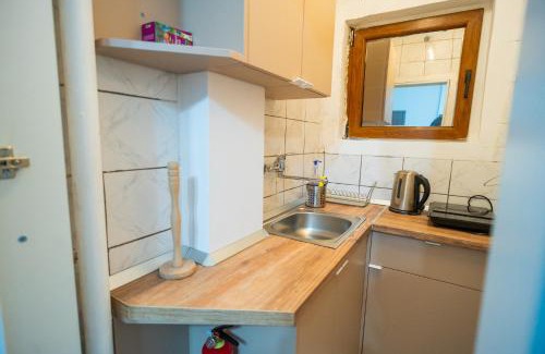 Bucharest City-Centre Apartamento | Sleek Studio in the Heart of Bucharest