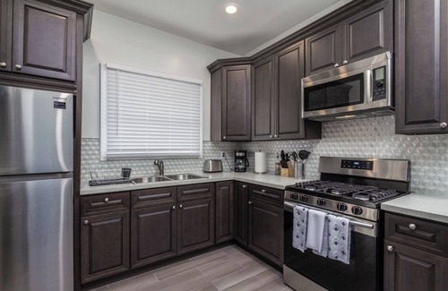 Pico-Union Apartamento | Sleep 10 in 4BR 2BA near LA Convention Center DTLA
