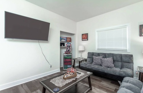 Pico-Union Apartamento | Sleep 10 in 4BR 2BA near LA Convention Center DTLA