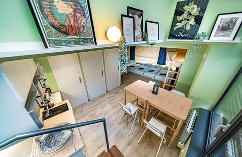 Oullins Apartamento | Sleep and go - unusual accommodation - Saint Genis Laval