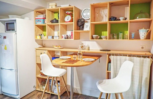 Prefecture Apartamento | Sleep at a shrink's! Top originality! Charming furnished apartment in the heart of town