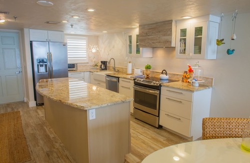 Ormond-by-the-Sea Condominio | FALL 🌴🍂🍁 in Love! Absolutamente DIRECTO condominio frente al mar / Loft WiFi gratuito MODERNO / LUJO