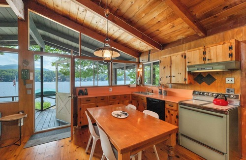 West Alton Cabina | Sleeper Island need boat dream cabin adventure lakefront family and pet friendly