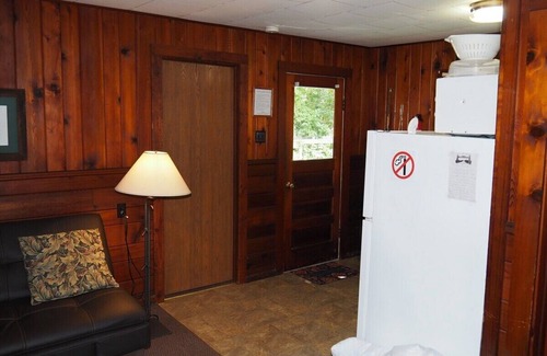 Honor Cabina | Sleeping Bear Riverside Cabins - Cabin #3